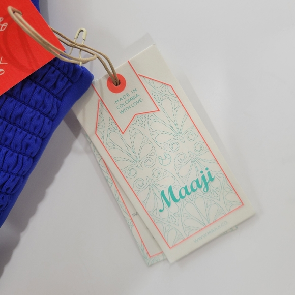 Maaji Smocking Dazzle 4 Way Reversible Bikini Top Womens XS - Picture 14 of 16